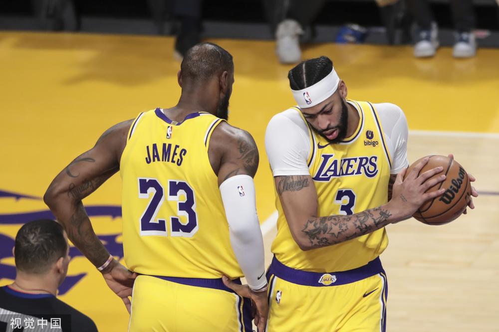 对他的发球 对他的发球